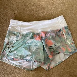 Lululemon speed up shorts lined size 4